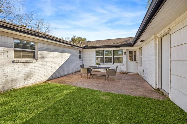 5630 Mcknight Street, Houston, TX 77035