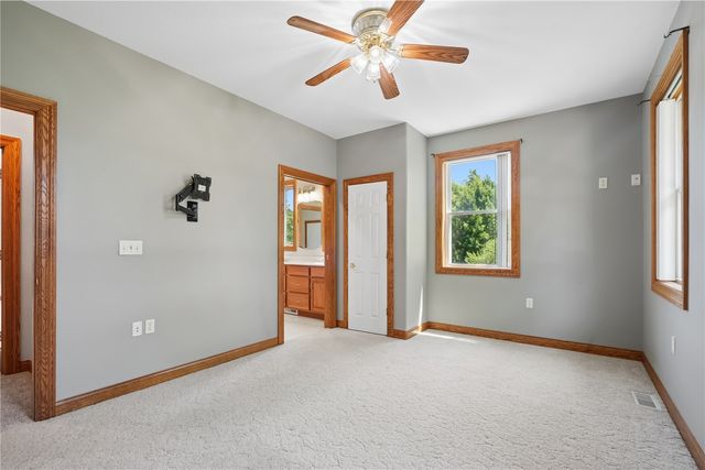 1253 Hillview Court NE, Swisher, IA 52338