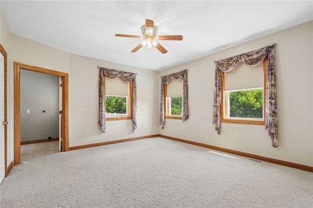 1253 Hillview Court NE, Swisher, IA 52338