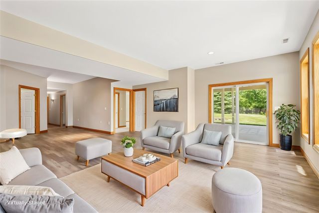 1253 Hillview Court NE, Swisher, IA 52338