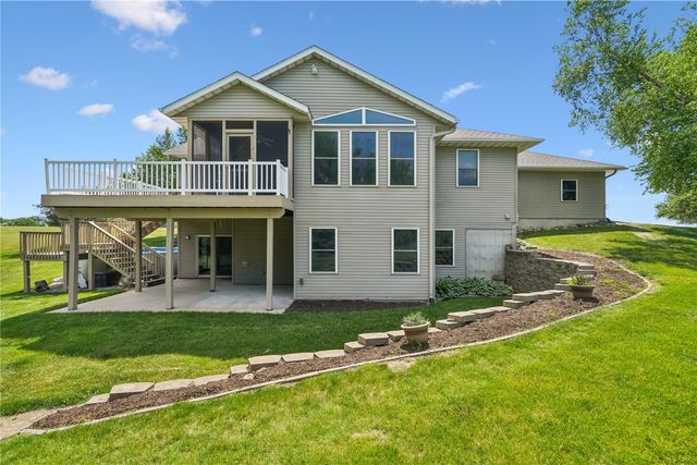 1253 Hillview Court NE, Swisher, IA 52338