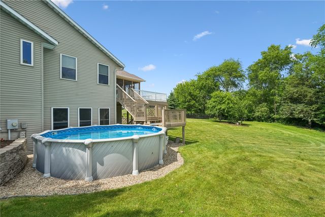 1253 Hillview Court NE, Swisher, IA 52338
