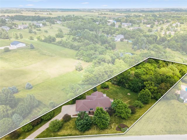 1253 Hillview Court NE, Swisher, IA 52338