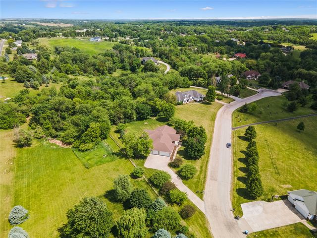 1253 Hillview Court NE, Swisher, IA 52338