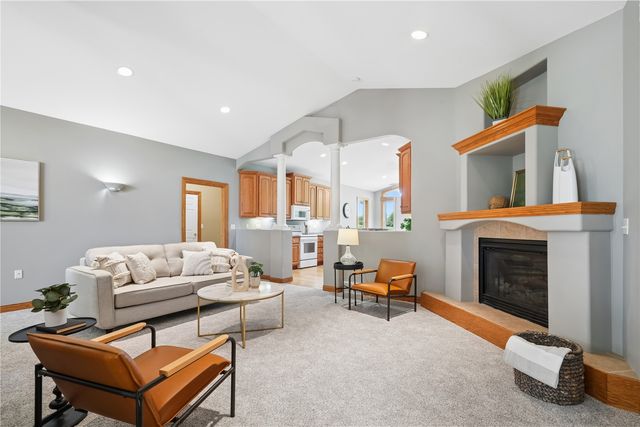 1253 Hillview Court NE, Swisher, IA 52338