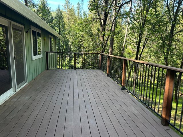 5570 Five Spot Rd, Pollock Pines, CA 95726