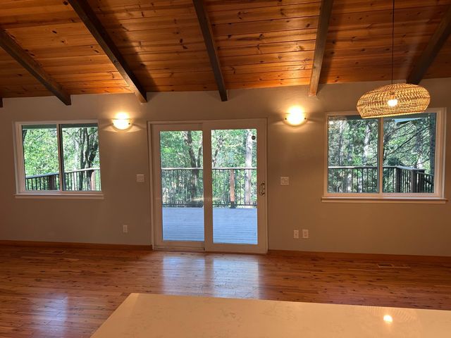 5570 Five Spot Rd, Pollock Pines, CA 95726