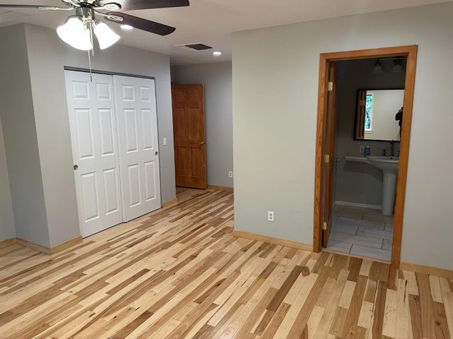 5570 Five Spot Rd, Pollock Pines, CA 95726