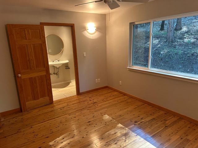 5570 Five Spot Rd, Pollock Pines, CA 95726