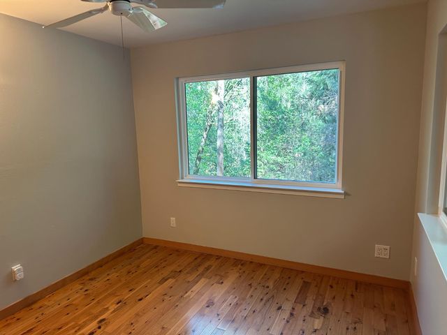 5570 Five Spot Rd, Pollock Pines, CA 95726