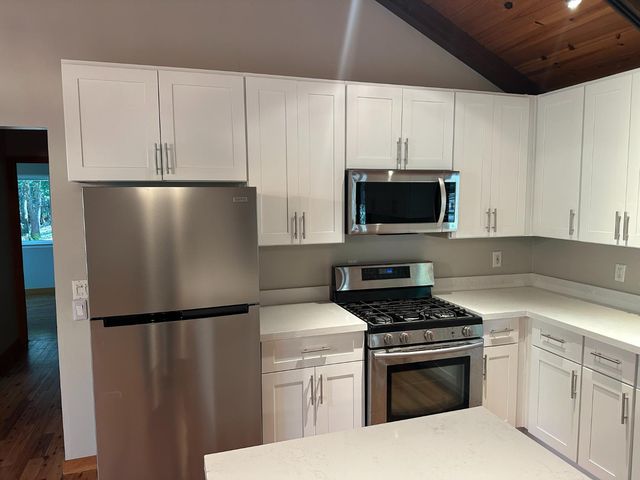 5570 Five Spot Rd, Pollock Pines, CA 95726