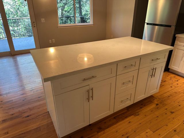 5570 Five Spot Rd, Pollock Pines, CA 95726