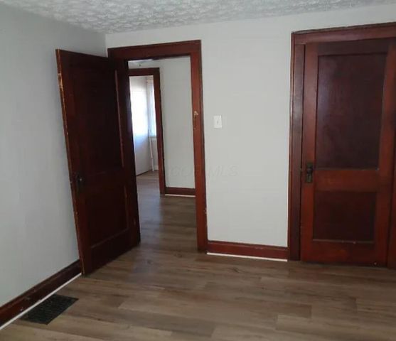 1070 E 16th Avenue, Columbus, OH 43211