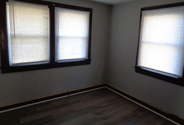 1070 E 16th Avenue, Columbus, OH 43211