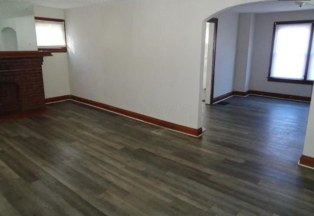 1070 E 16th Avenue, Columbus, OH 43211