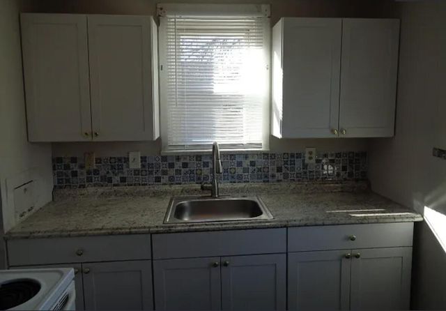 1070 E 16th Avenue, Columbus, OH 43211