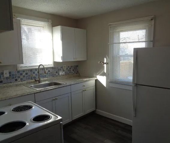 1070 E 16th Avenue, Columbus, OH 43211