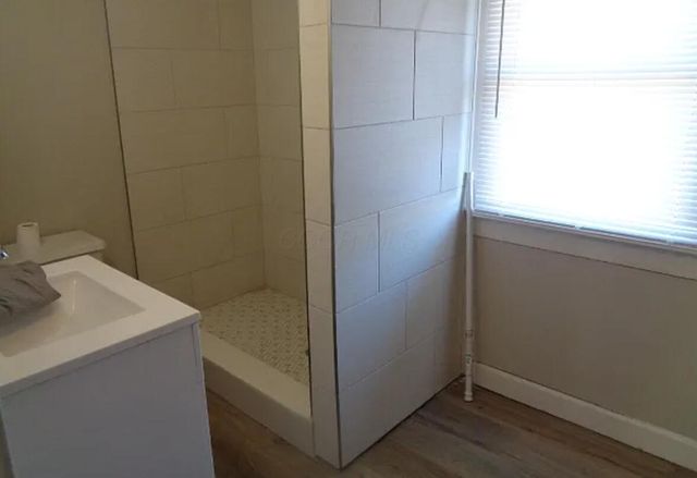 1070 E 16th Avenue, Columbus, OH 43211