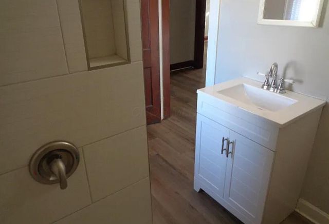 1070 E 16th Avenue, Columbus, OH 43211