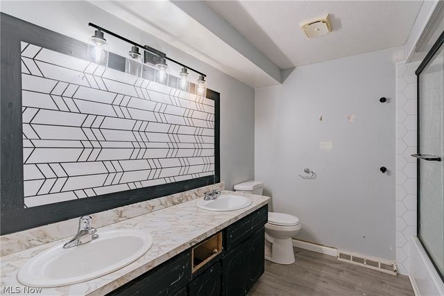 5875 Deepwood Trail, Solon, OH 44139