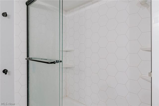 5875 Deepwood Trail, Solon, OH 44139