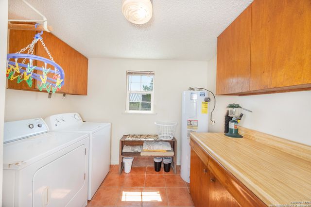 1849 County Road 340, Knippa, TX 78870