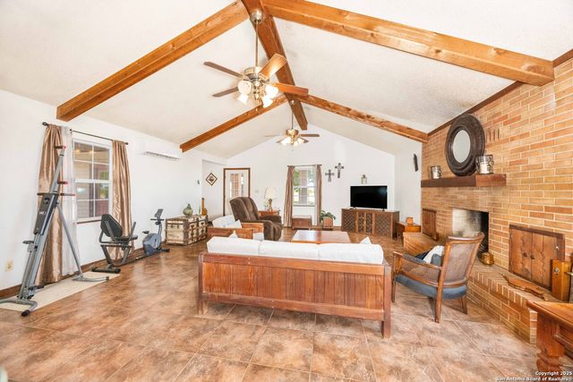 1849 County Road 340, Knippa, TX 78870