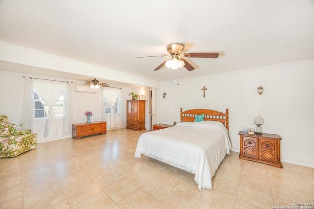 1849 County Road 340, Knippa, TX 78870