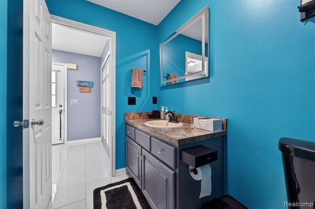 28746 Yarmouth Court, New Baltimore, MI 48047