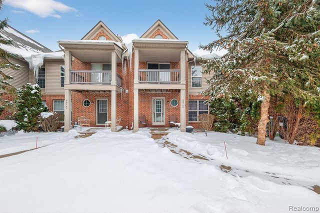 28746 Yarmouth Court, New Baltimore, MI 48047