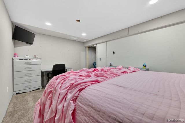 28746 Yarmouth Court, New Baltimore, MI 48047