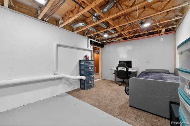 28746 Yarmouth Court, New Baltimore, MI 48047