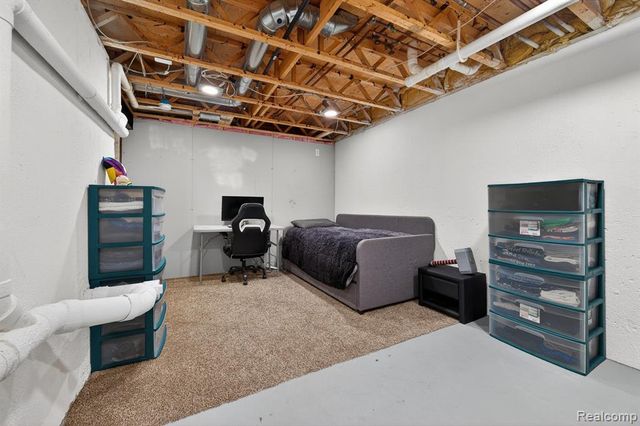 28746 Yarmouth Court, New Baltimore, MI 48047