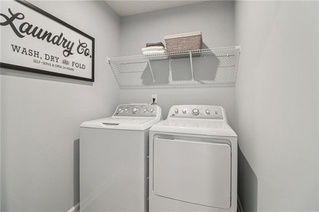 6643 Red Oak Way, Stone Mountain, GA 30087