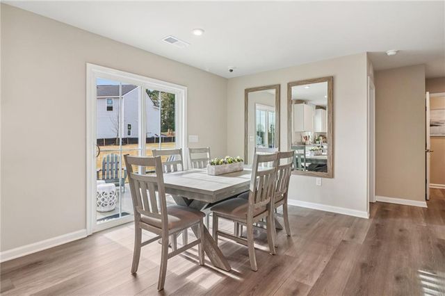 6643 Red Oak Way, Stone Mountain, GA 30087