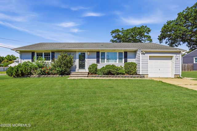 501 Burnside Street, Toms River, NJ 08757