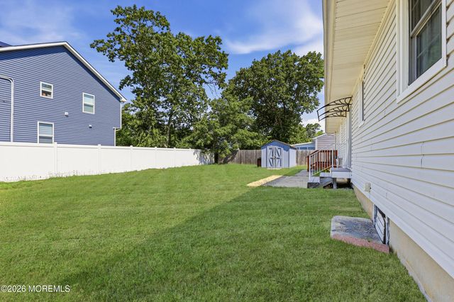501 Burnside Street, Toms River, NJ 08757