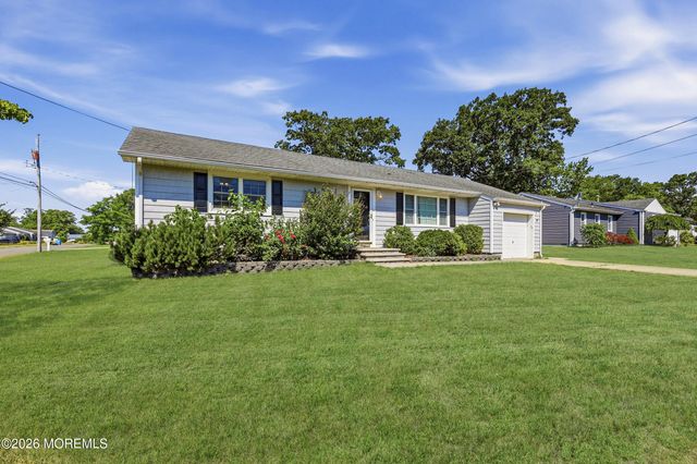 501 Burnside Street, Toms River, NJ 08757