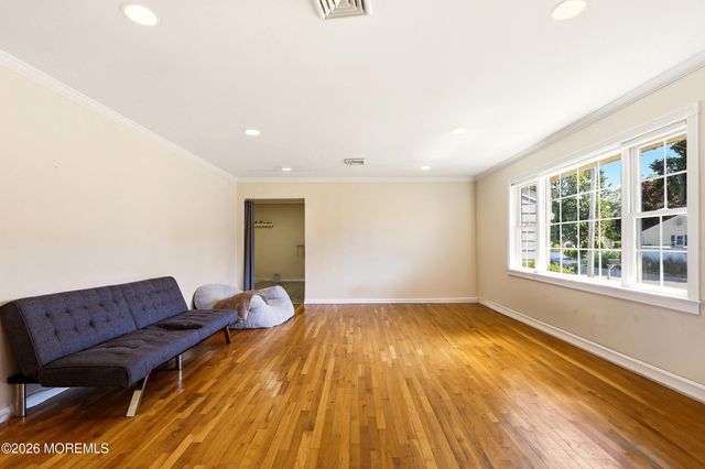 501 Burnside Street, Toms River, NJ 08757