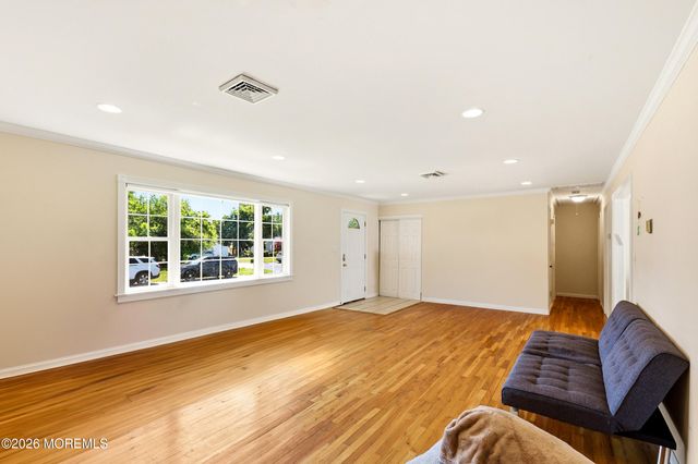 501 Burnside Street, Toms River, NJ 08757