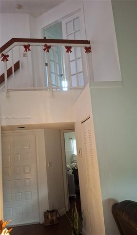 13915 SW 91st Ter 13915, Miami, FL 33186