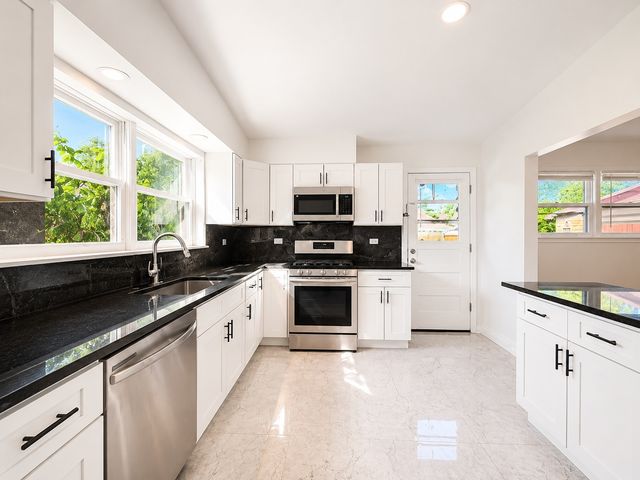 406 SUNSET Drive, Wilmette, IL 60091