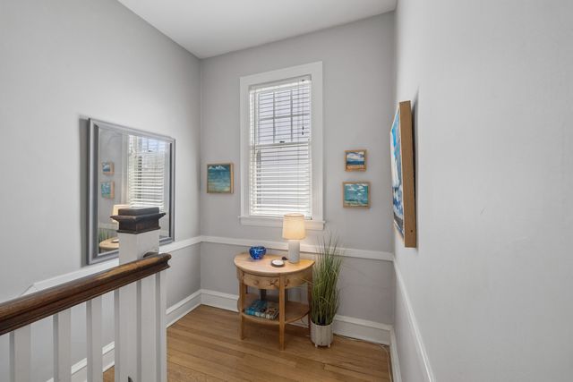 2216 Forestview Road, Evanston, IL 60201