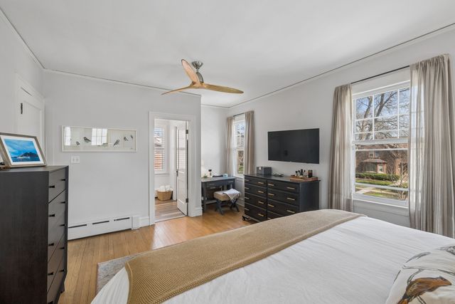 2216 Forestview Road, Evanston, IL 60201