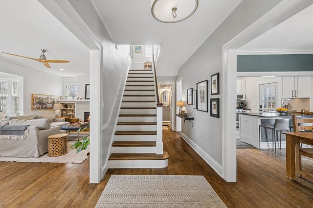 2216 Forestview Road, Evanston, IL 60201