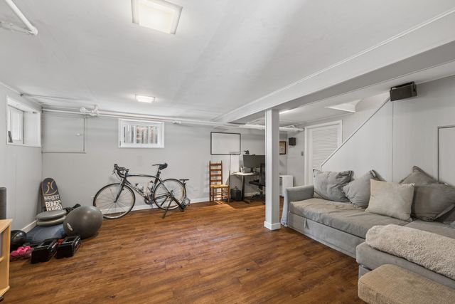 2216 Forestview Road, Evanston, IL 60201