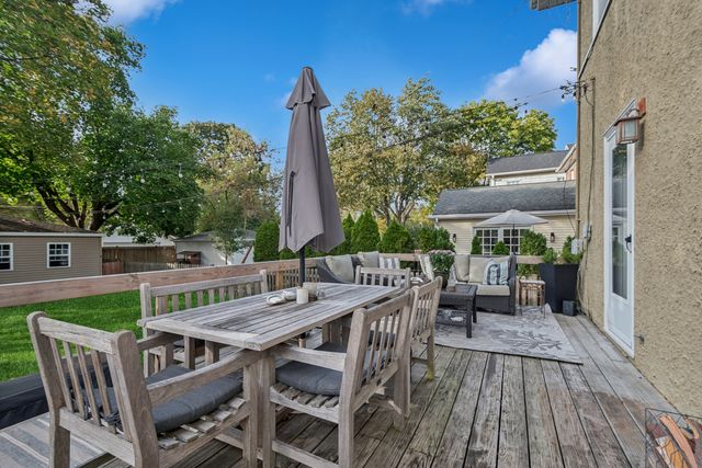 2216 Forestview Road, Evanston, IL 60201