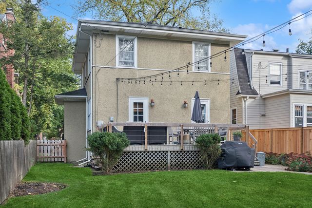 2216 Forestview Road, Evanston, IL 60201