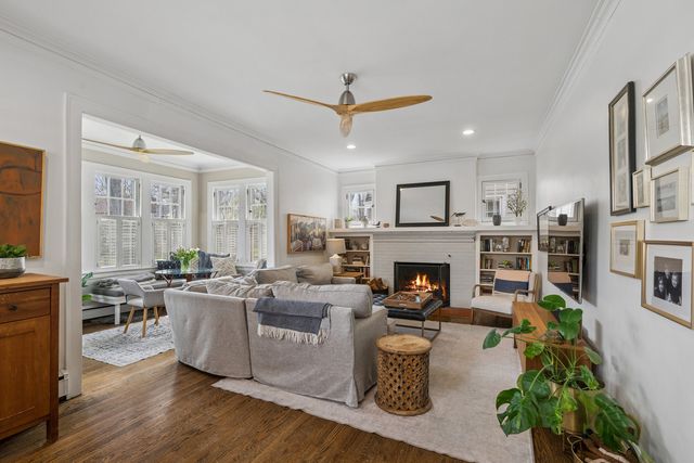 2216 Forestview Road, Evanston, IL 60201