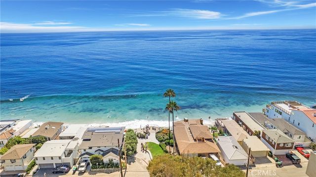 137 Cypress Dr, Laguna Beach, CA 92651